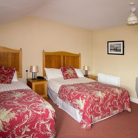 Ostan Oilean Acla Hotel Achill Sound Luaran gambar