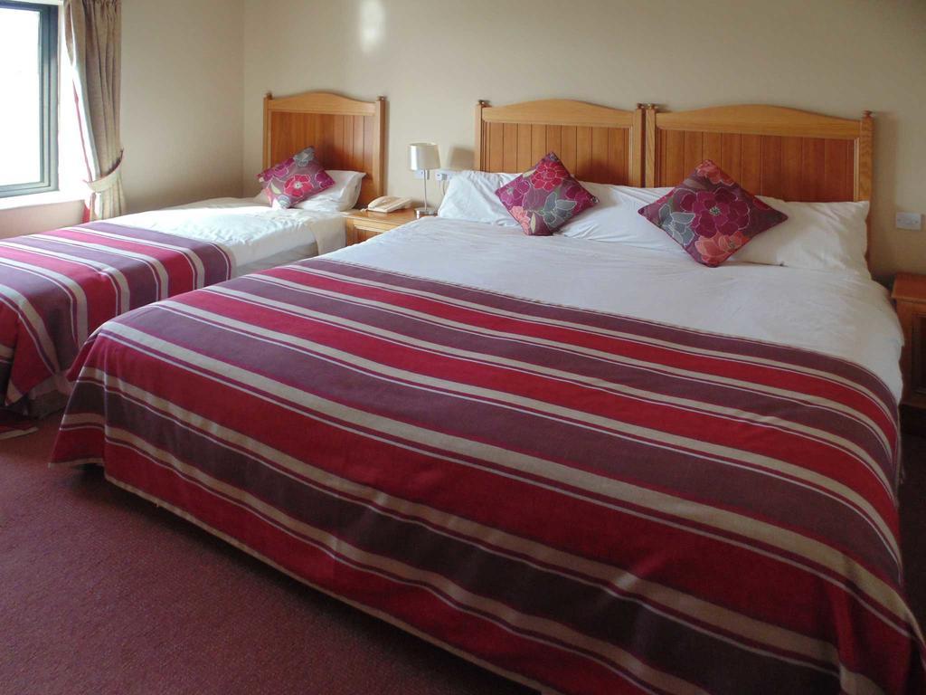 Ostan Oilean Acla Hotel Achill Sound Luaran gambar