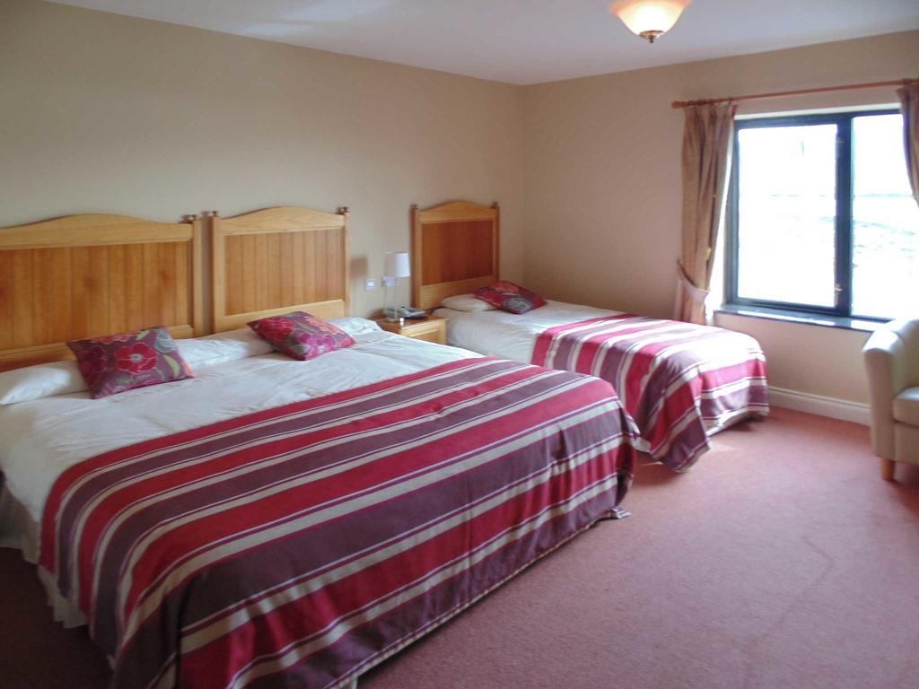 Ostan Oilean Acla Hotel Achill Sound Luaran gambar