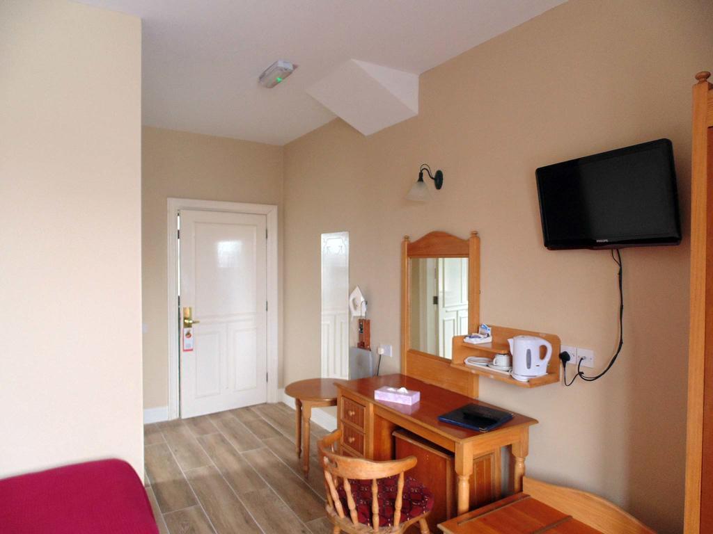 Ostan Oilean Acla Hotel Achill Sound Luaran gambar